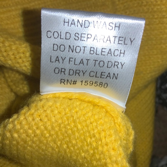 Pink Lily daisy embroidered sweater Sz L scoop neck - Picture 5 of 5